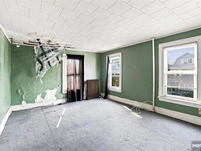 House for sale in Bloomfield, New Jersey