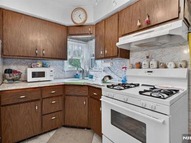 House for sale in Bloomfield, Essex County