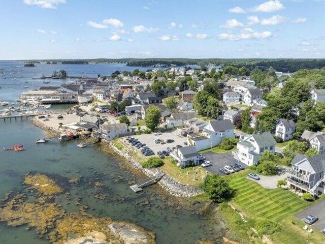 House for sale in Boothbay Harbor, Maine