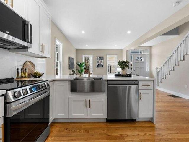House for sale in Seaport, Boston