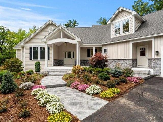 House for sale in Bow