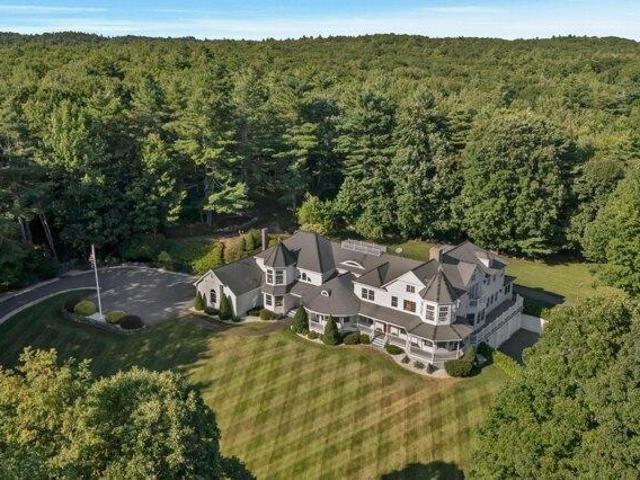 House for sale in Bowdoin, Maine
