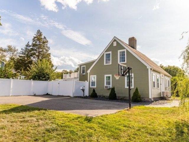 House for sale in Braintree, Massachusetts