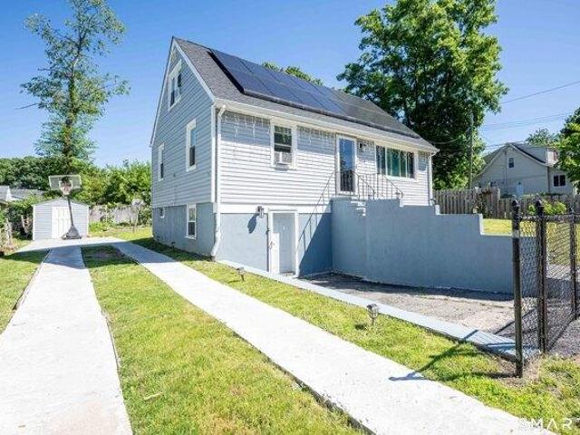 House for sale in Bridgeport, Connecticut