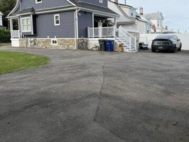 House for sale in Bridgeport, Connecticut