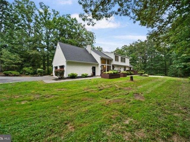 House for sale in Rosenhayn, New Jersey