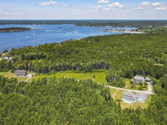 House for sale in Bristol, Maine