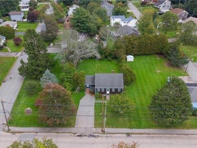 House for sale in Bristol, Bristol County