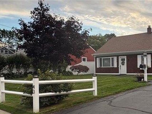 House for sale in Bristol, Bristol County