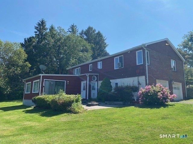 House for sale in Brookfield, Connecticut
