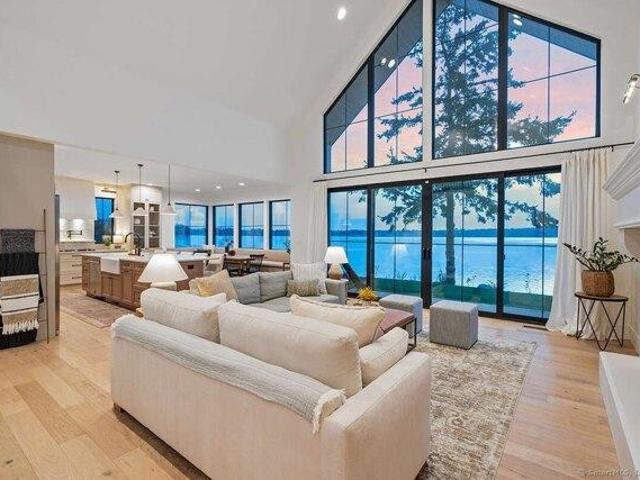 House for sale in Brookfield, Connecticut