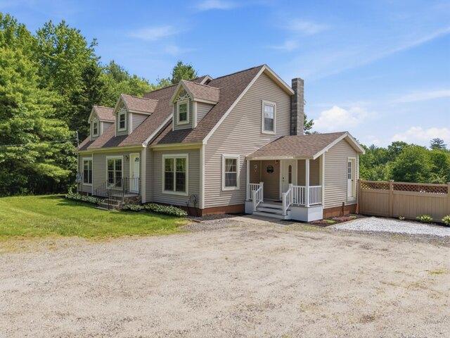 House for sale in Buckfield, Maine