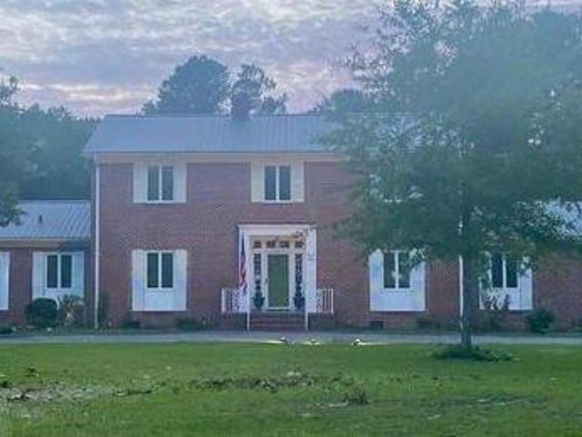 House for sale in Burgaw, North Carolina