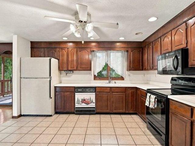 House for sale in Burlington, Middlesex County