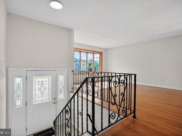 House for sale in Town Estates, Burlington Township
