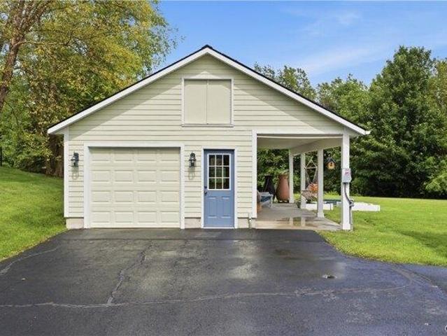 House for sale in Camillus, New York