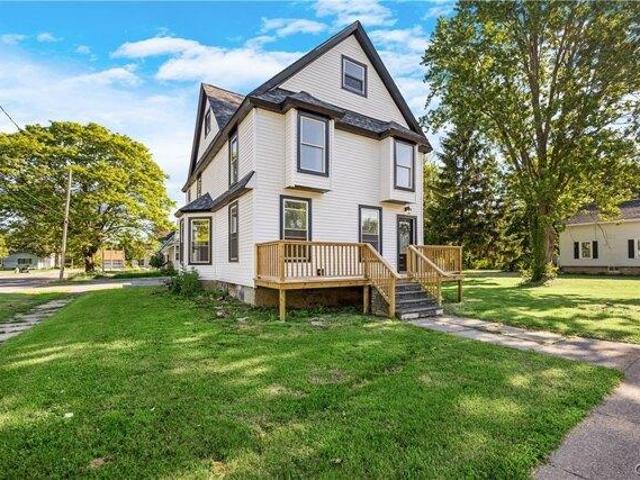 House for sale in Canastota, New York