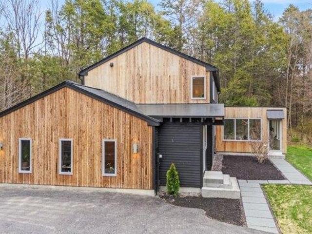 House for sale in Cape Elizabeth, Maine