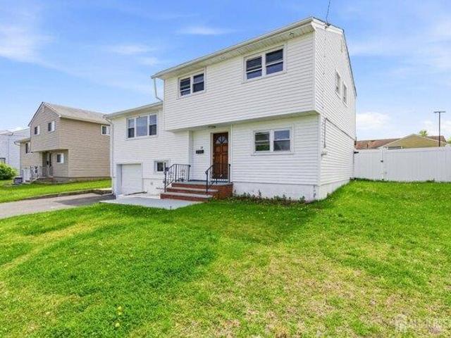 House for sale in Carteret, New Jersey