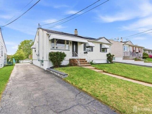 House for sale in Carteret, New Jersey
