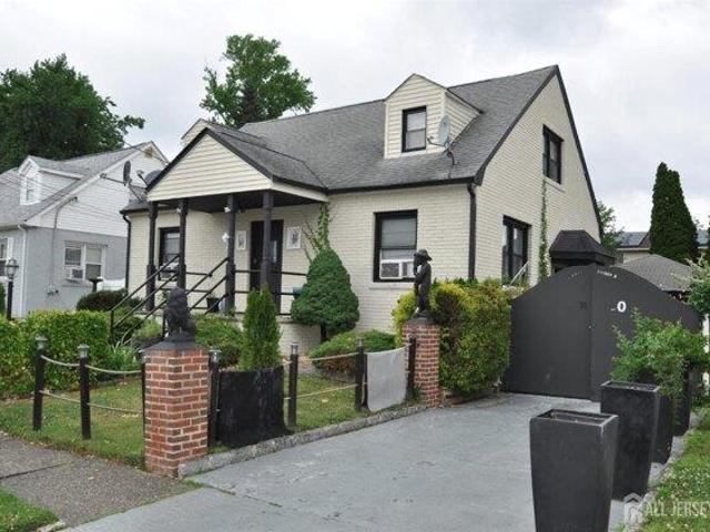 House for sale in Carteret, New Jersey