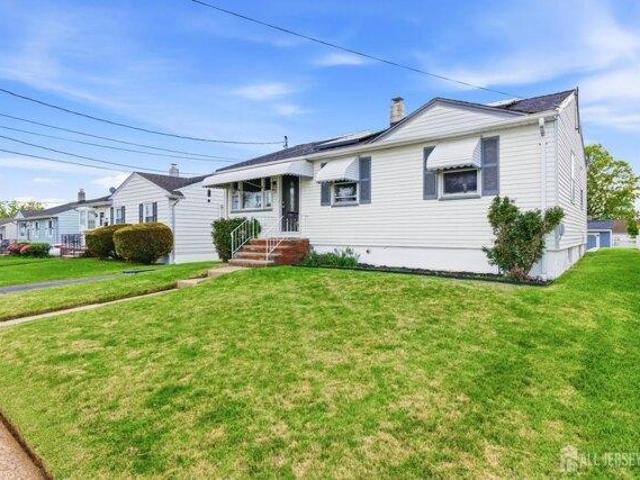 House for sale in Carteret, New Jersey