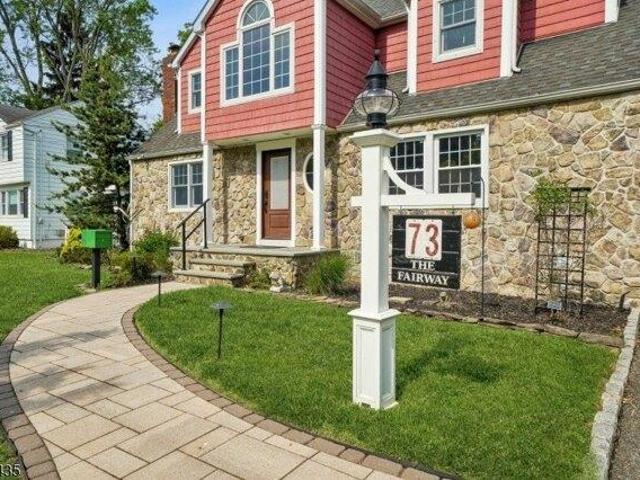 House for sale in Cedar Grove, New Jersey
