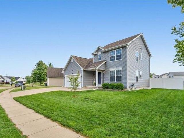House for sale in Linn, Iowa