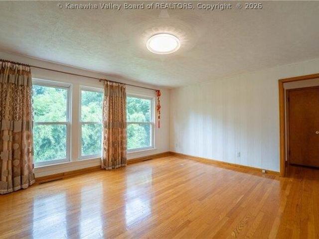 House for sale in Charleston, West Virginia