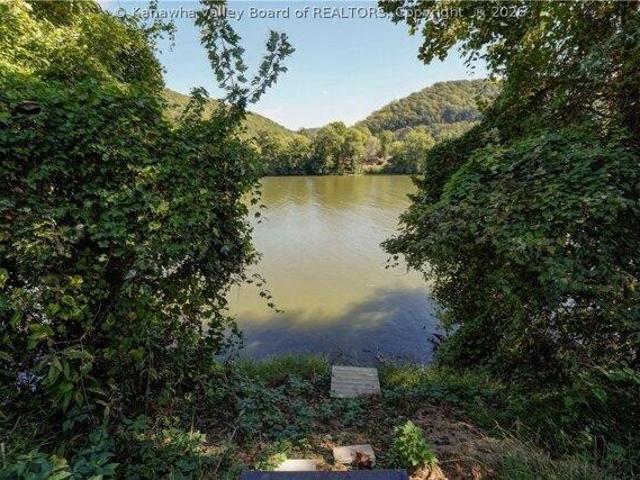 House for sale in Charleston, West Virginia