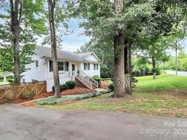 House for sale in Mecklenburg, North Carolina