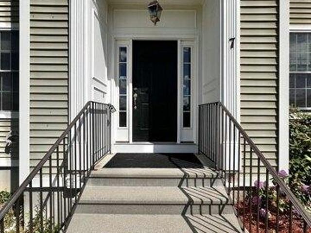 House for sale in Charlton, Massachusetts