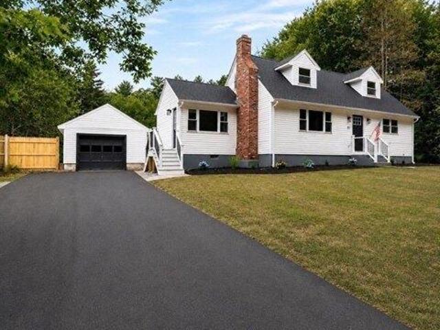 House for sale in Charlton, Massachusetts