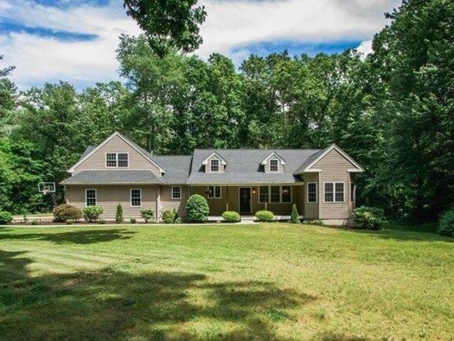House for sale in Charlton, Massachusetts