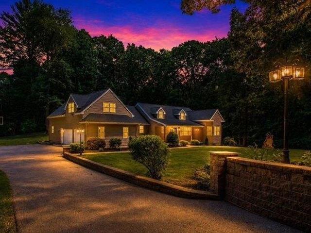 House for sale in Charlton, Massachusetts