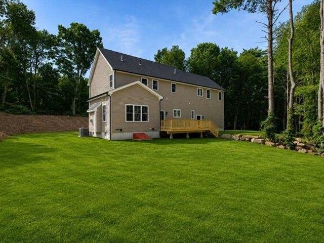 House for sale in Charlton, Massachusetts
