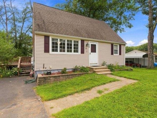 House for sale in Charlton, Massachusetts