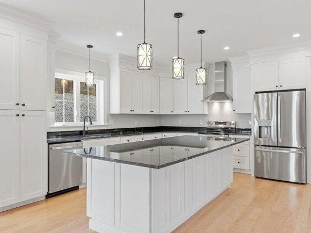 House for sale in Glen Heights, Charlton