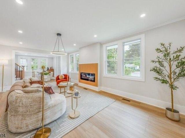 House for sale in Chatham, New Jersey