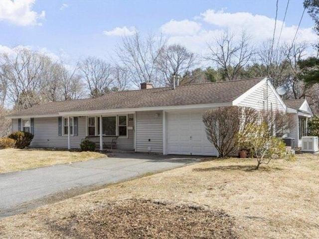 House for sale in Chelmsford, Massachusetts