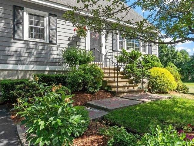 House for sale in Chelmsford, Massachusetts