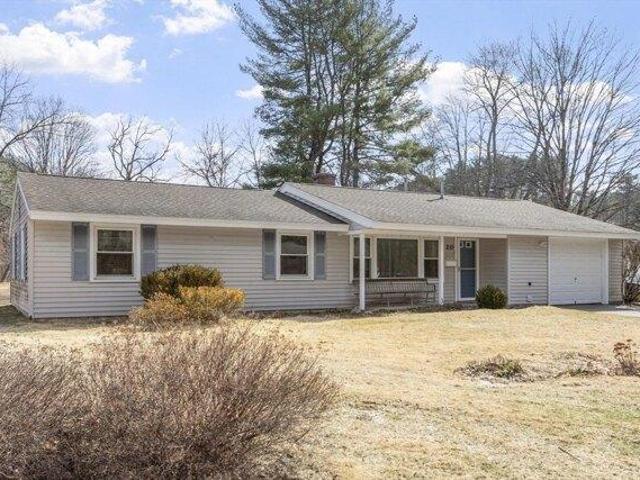 House for sale in Chelmsford, Massachusetts