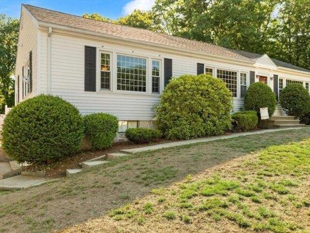 House for sale in Chelmsford, Massachusetts