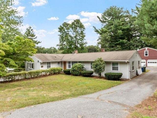 House for sale in Chelmsford, Middlesex County