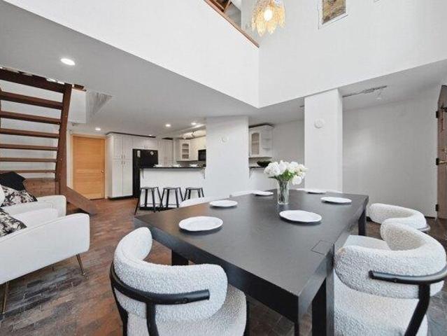 House for sale in Waterfront, Chelsea