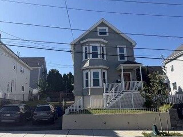 House for sale in Mill Hill, Chelsea