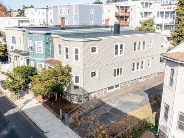 House for sale in Bellingham Square Historic District, Chelsea