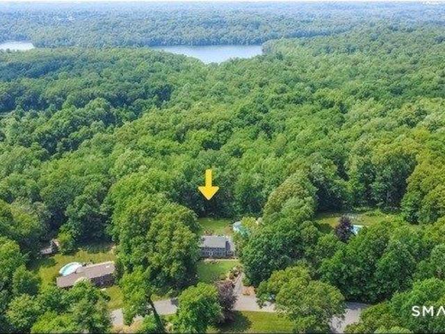 House for sale in Cheshire, Connecticut