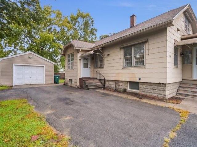 House for sale in Aldenville, Chicopee