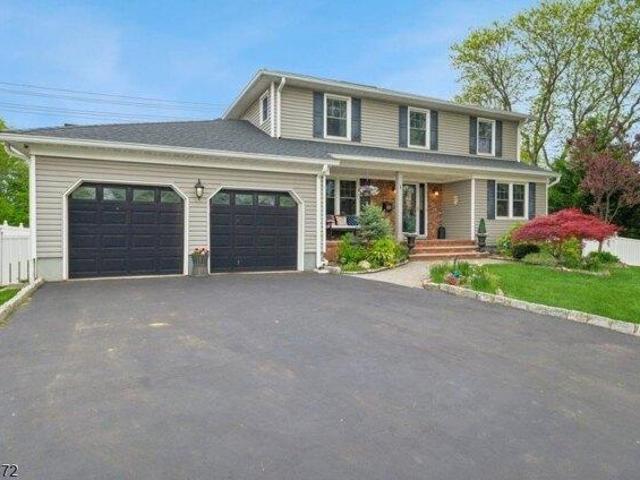 House for sale in Clark, New Jersey